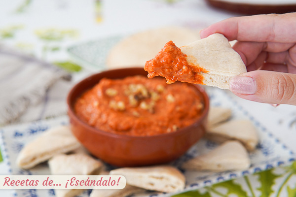 Receta de muhammara, una crema de pimientos y nueces ideal para el aperitivo
