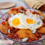 Tortos de maíz con picadillo de chorizo