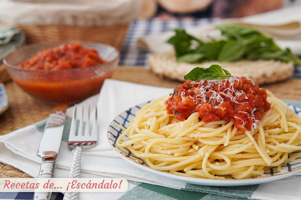 Receta de espaguetis a la napolitana tradicionales