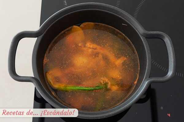Fumet de pescado casero suquet de peix
