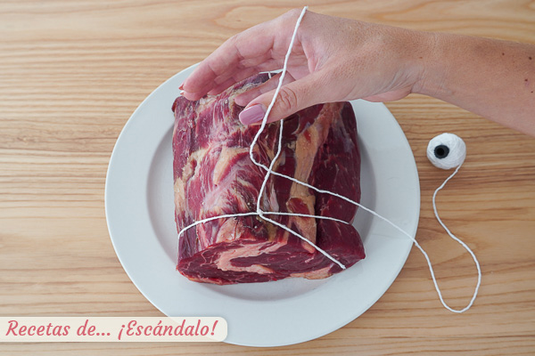 Como bridar pieza de carne roastbeef