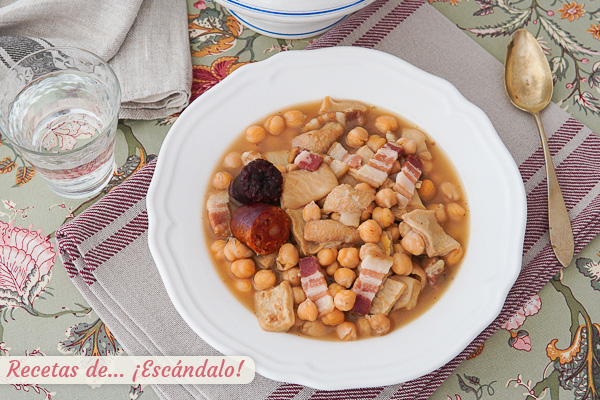 Como hacer callos a la gallega con garbanzos, un plato tradicional irresistible