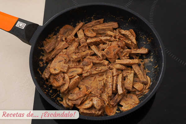 Ternera strogonoff o stroganoff casera