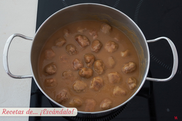 Albondigas en salsa espanola caseras