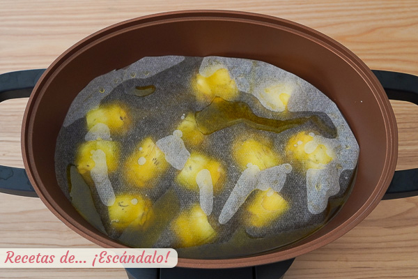 Alcachofas confitadas en olla lenta