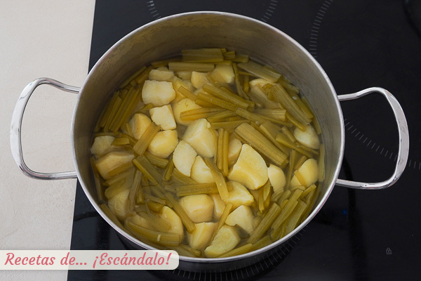 Borrajas con patatas cocidas