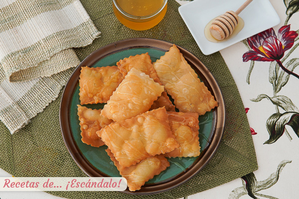 Como hacer hojuelas caseras con miel, un dulce tradicional exquisito