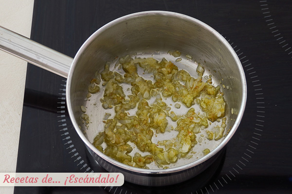 Sofrito ajos cebolla salsa verde