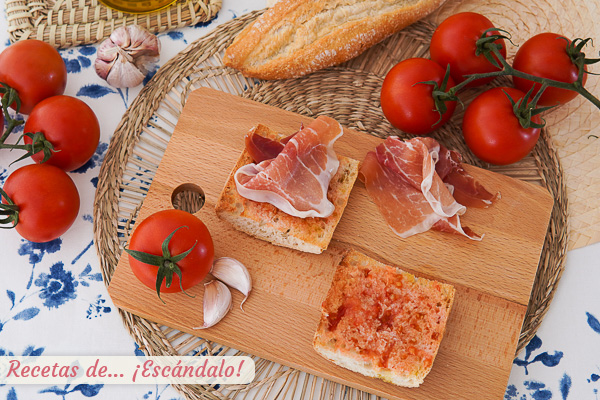 Como hacer pantumaca, pan con tomate o pa amb tomaquet y jamon