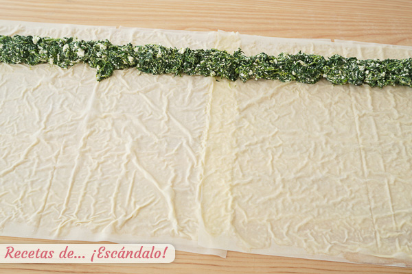 Rollito espinacas queso feta masa filo borek
